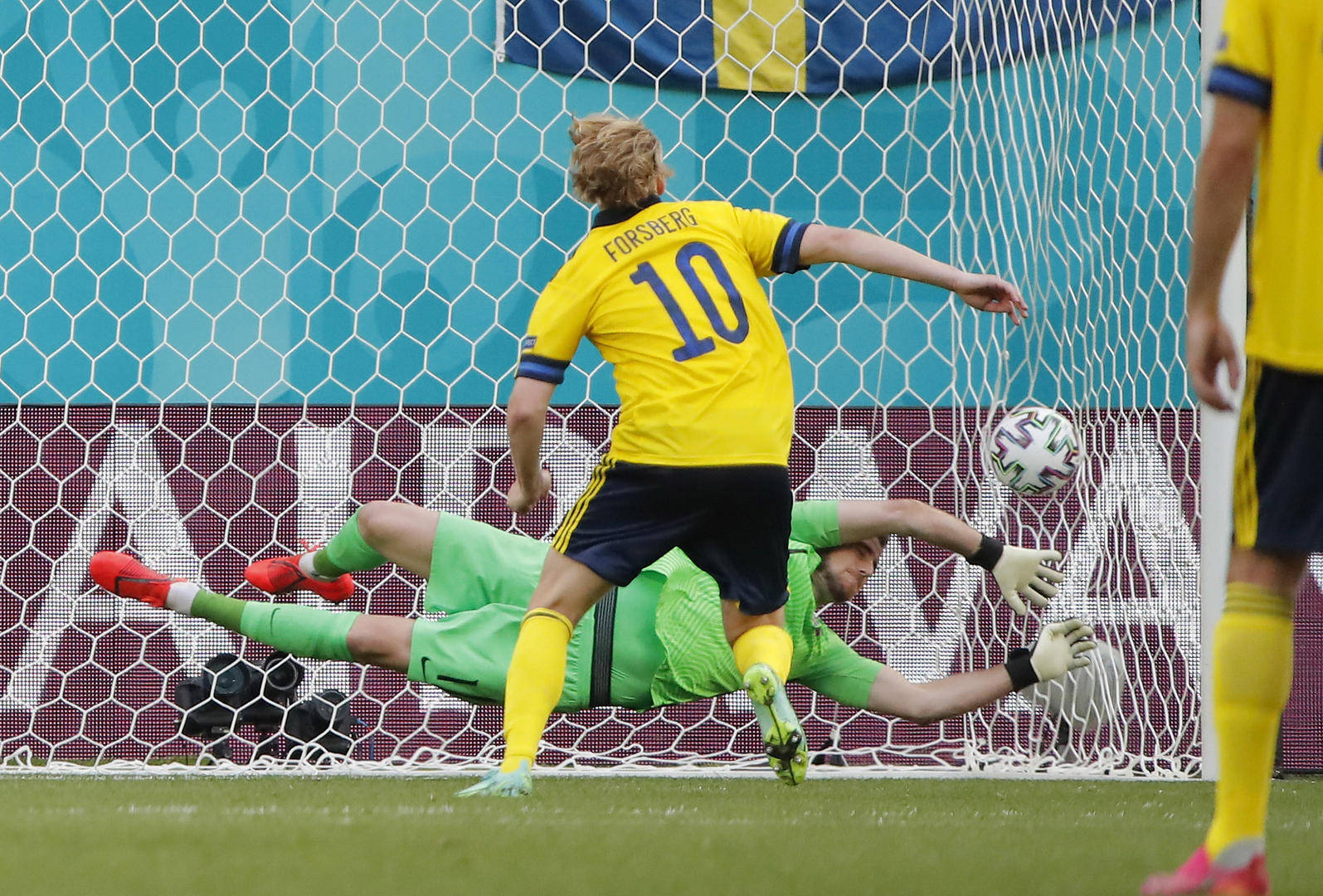 关于瑞典乒乓球队碾压比利时乒乓球队，张继科爆发神勇的信息