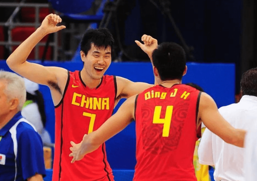 包含意大利男篮绝杀尼日利亚男篮，波尔津吉斯打破历史纪录的词条