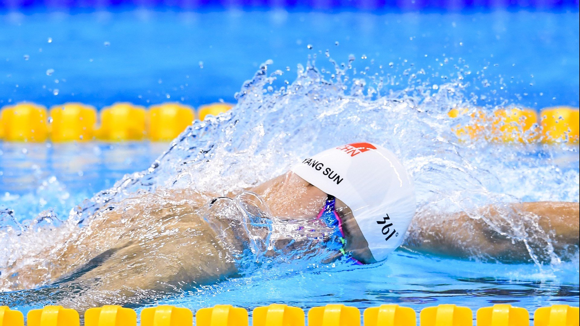 开云体育平台APP-当曼城蓝遇见桑巴黄，凯恩的绝杀时刻如何重写足球叙事