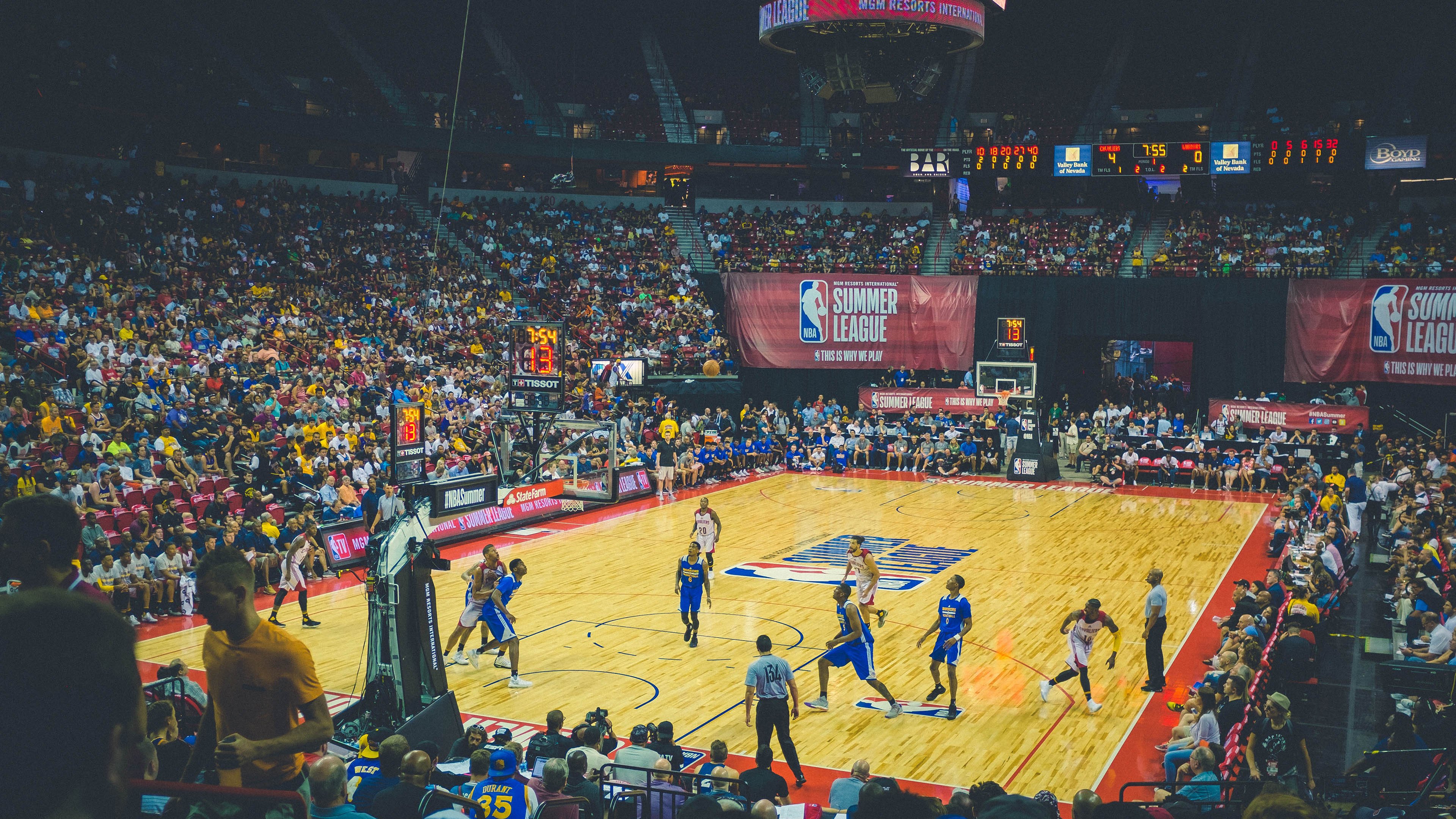 开云体育-克莱·汤普森，从勇士到尼克斯，一记三分改写东决命运